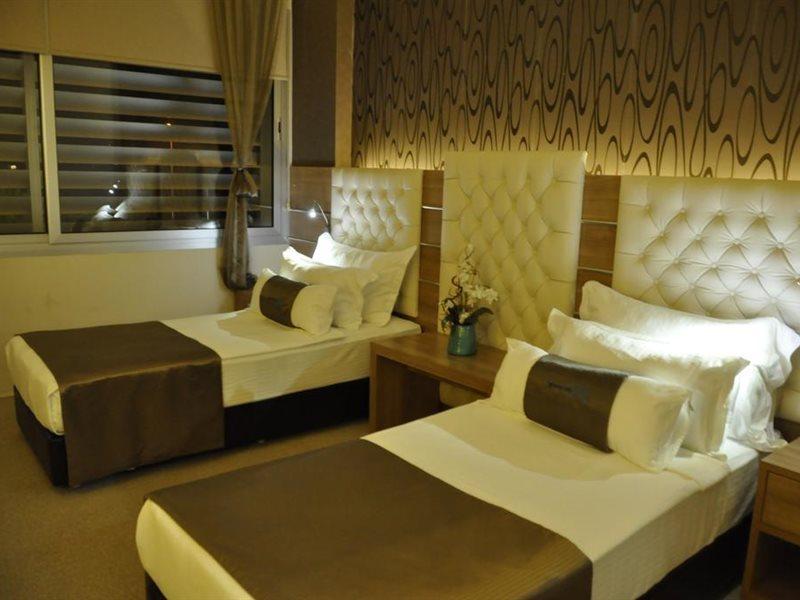 Orty Airport Hotel Izmir Exterior photo