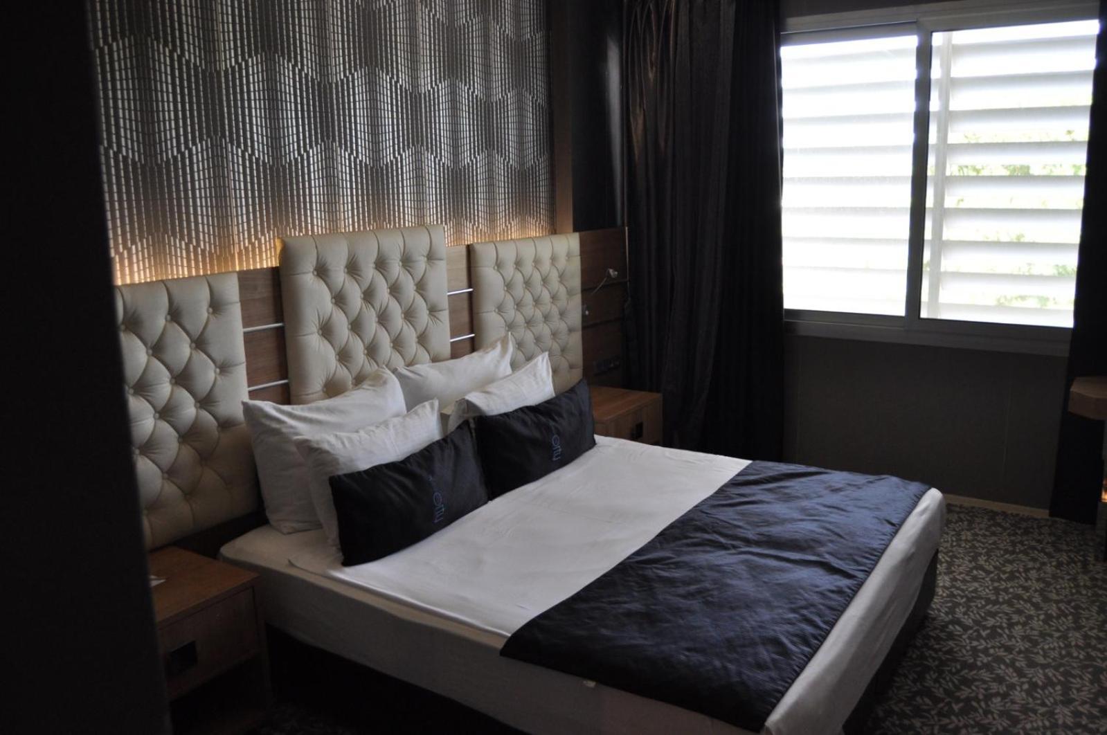 Orty Airport Hotel Izmir Exterior photo