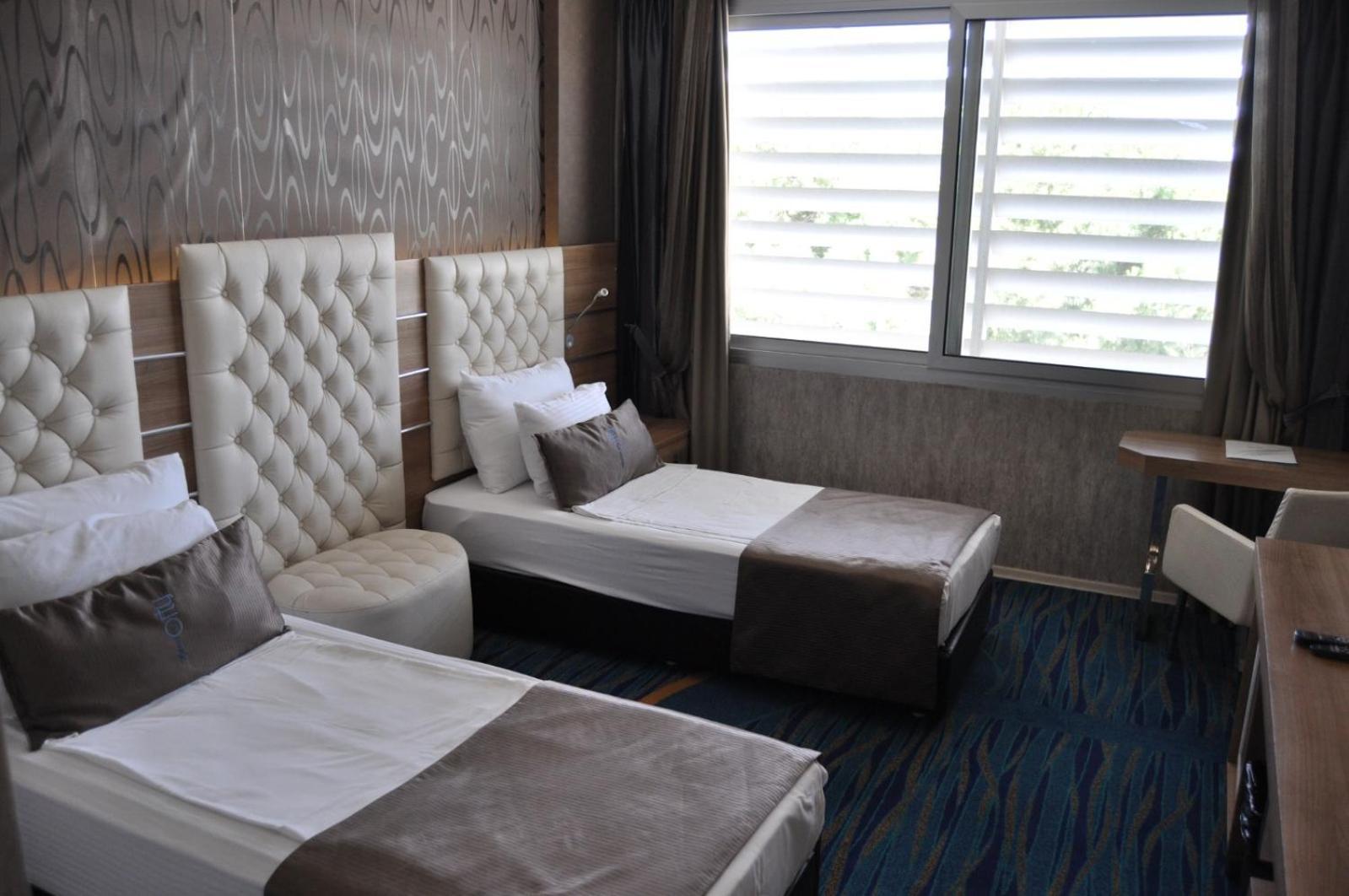 Orty Airport Hotel Izmir Exterior photo